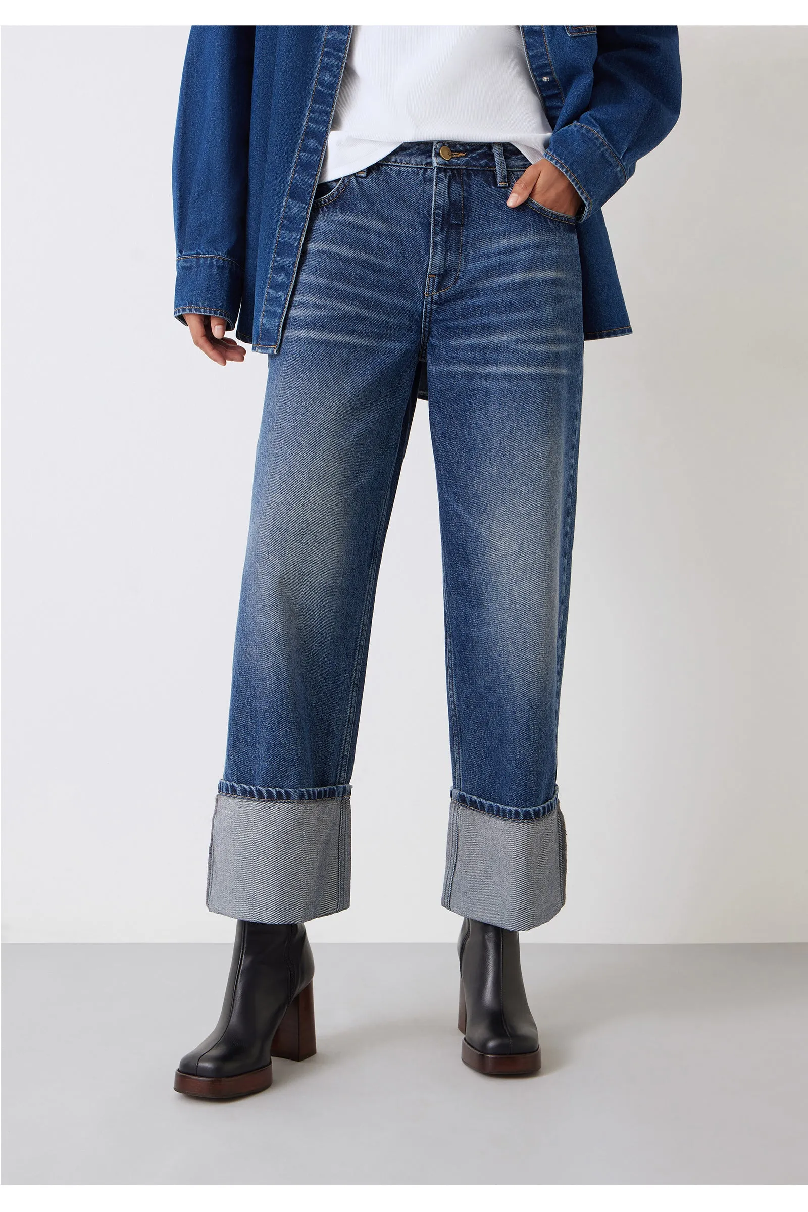 Carly Turn Up Cropped Jeans