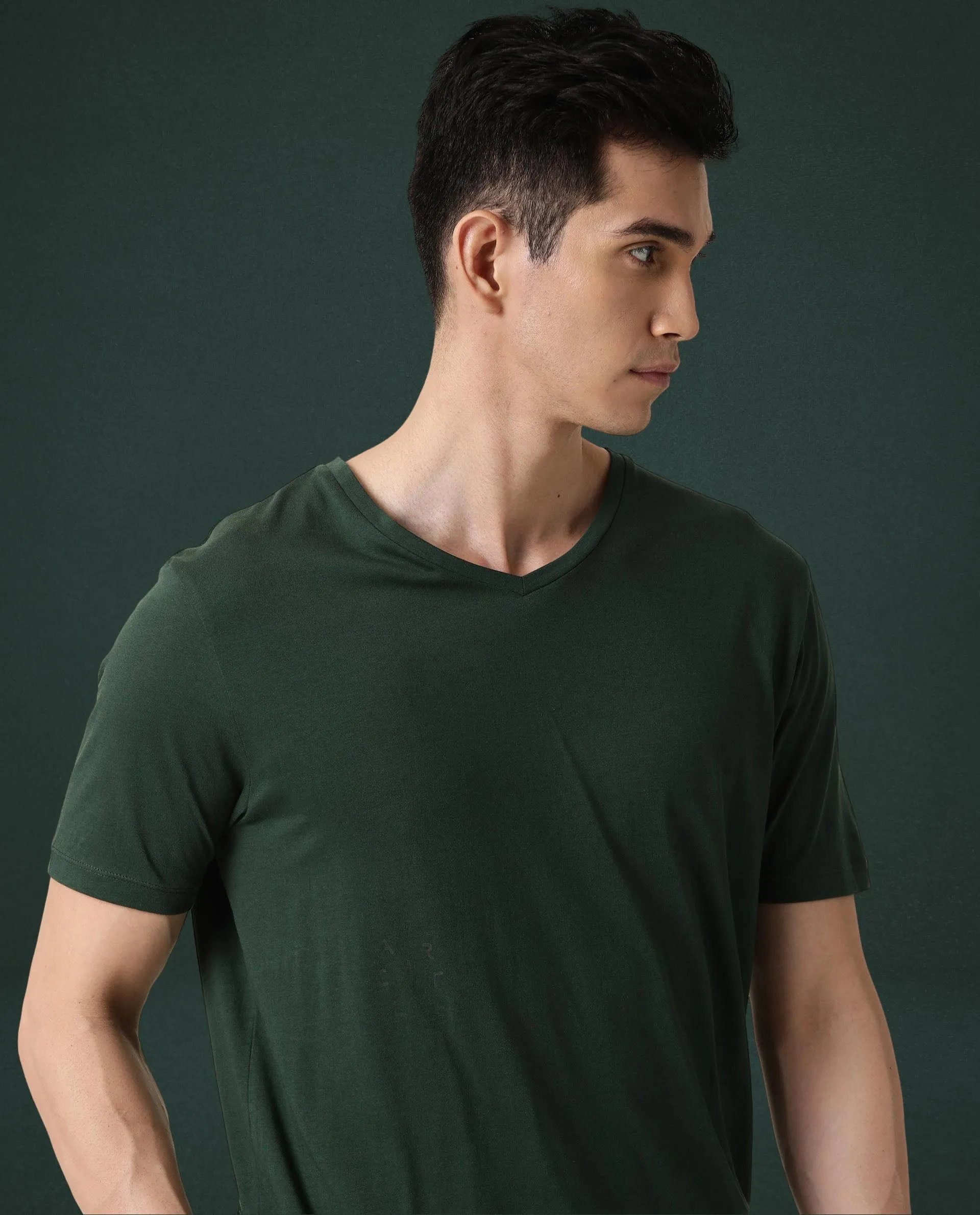 Rare Rabbit Articale Men's Cleok Mountain Green Solid V-Neck Relaxed Fit Half Sleeves T-Shirt