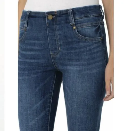 SLIM PULL ON MID RISE LIGHT WASH GLIDER JEANS