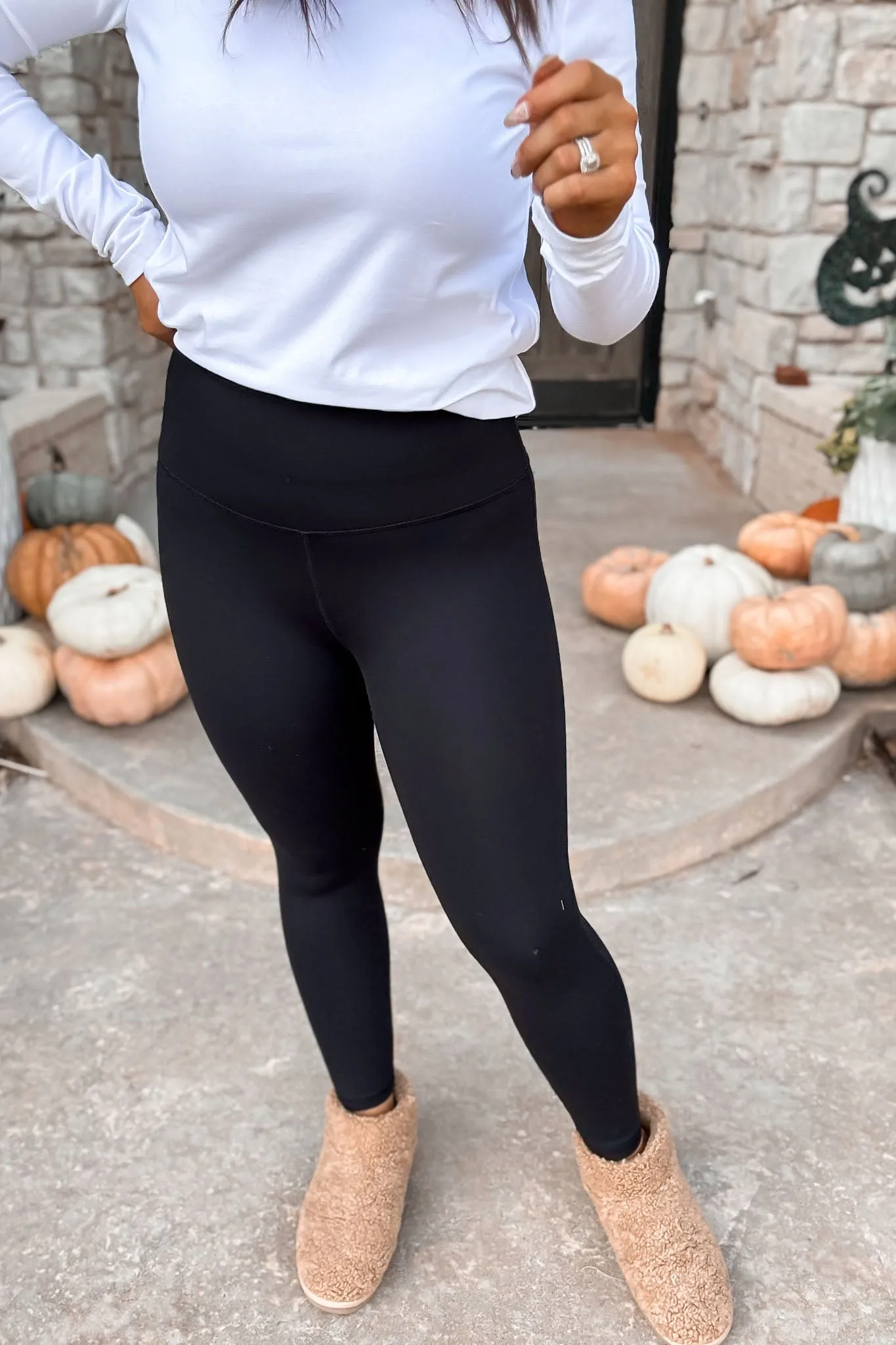 Tapered Black Band Solid Leggings with Back Pockets