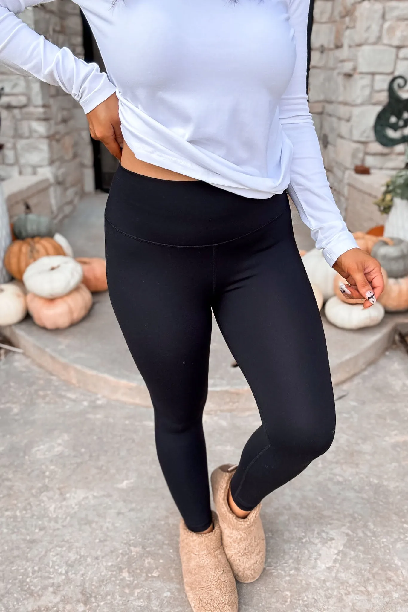 Tapered Black Band Solid Leggings with Back Pockets