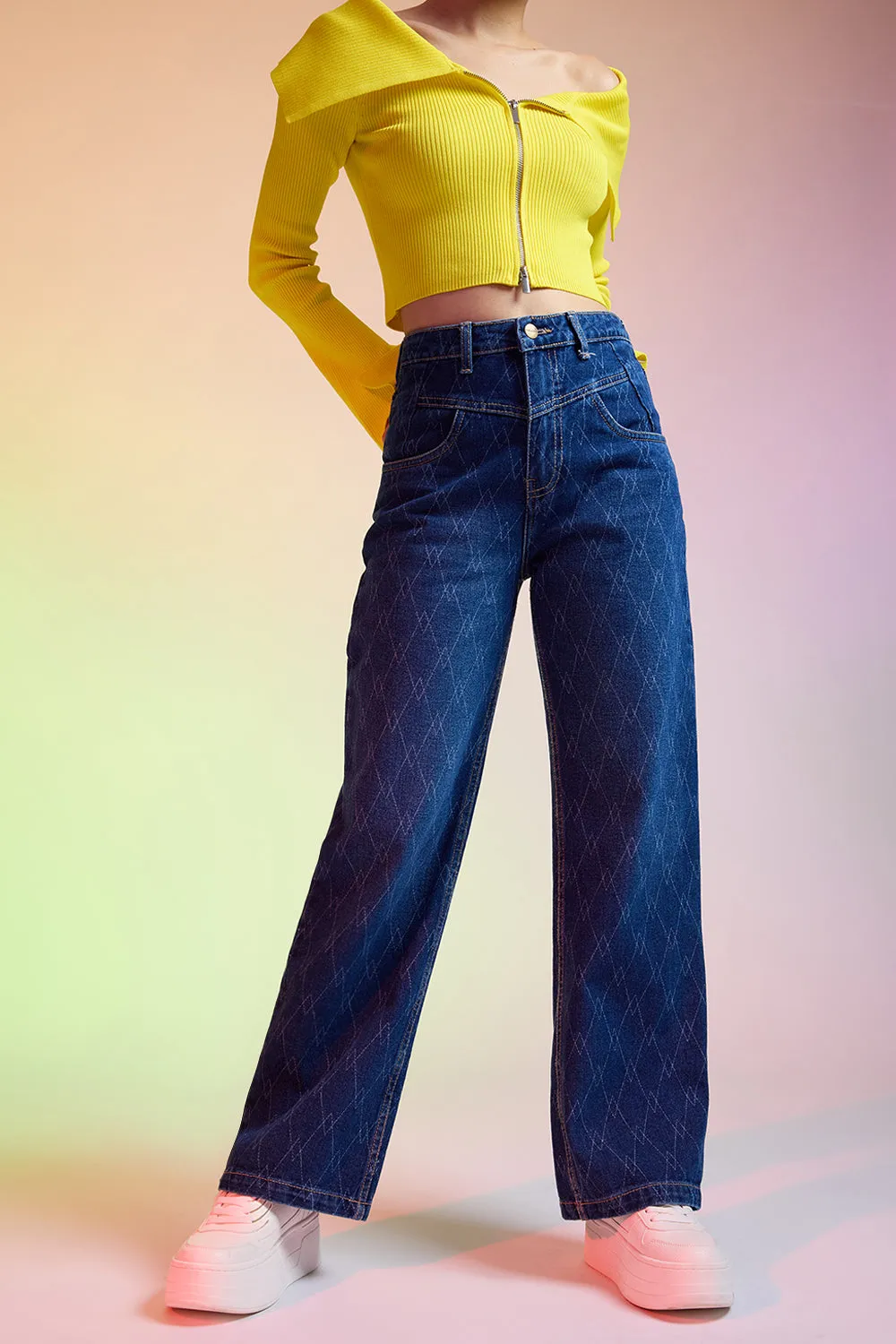 Trendy Fish Cut Straight Women's Jeans